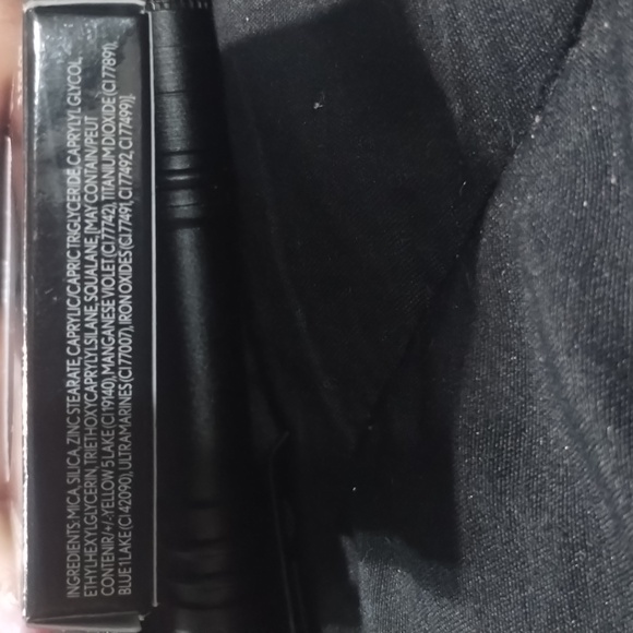 CoverGirl Limited Edition eyeshadow - Picture 3 of 3